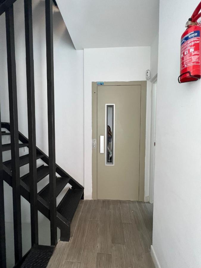 Coqueto Apartamento Nuevo En Pleno Centro De Algeciras Bb Eksteriør billede